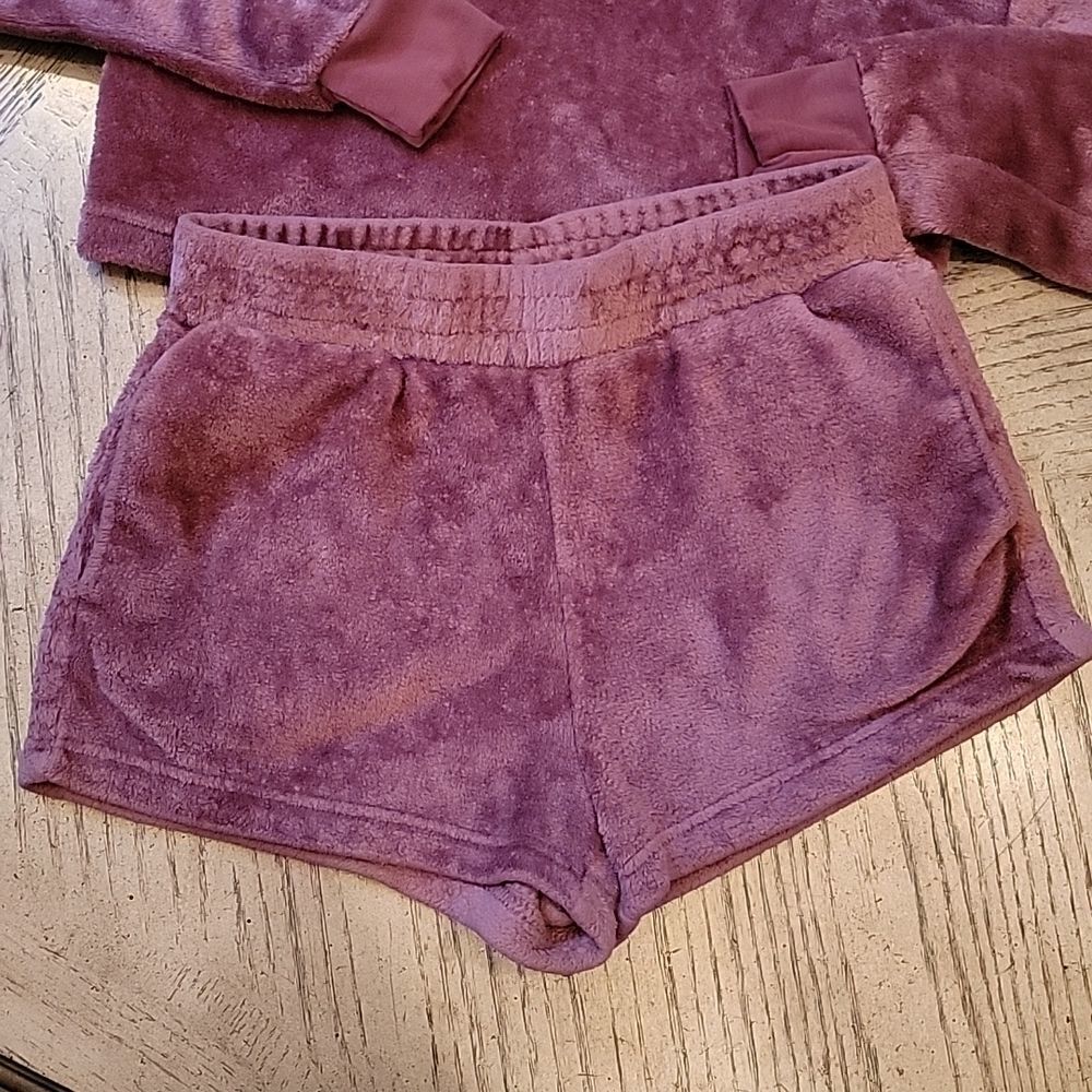 Lounge Cozy sweater M and shorts S Guess 💟 - Picture 2 of 10